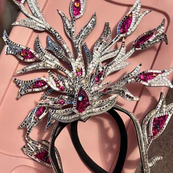 Cabaret Costume Silver Magenta 5-Piece - Picture 9 of 12